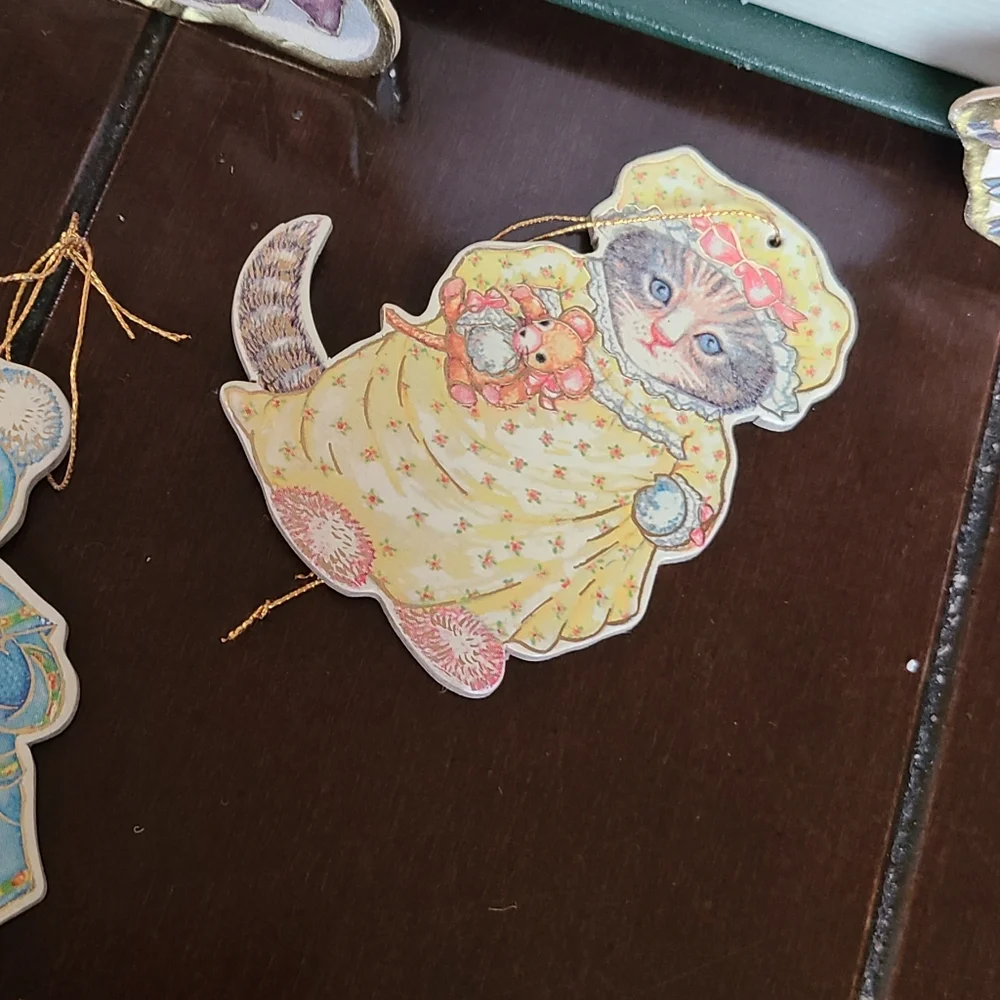 Vintage Victorian inspired pressed paper ornaments (set of 5)
